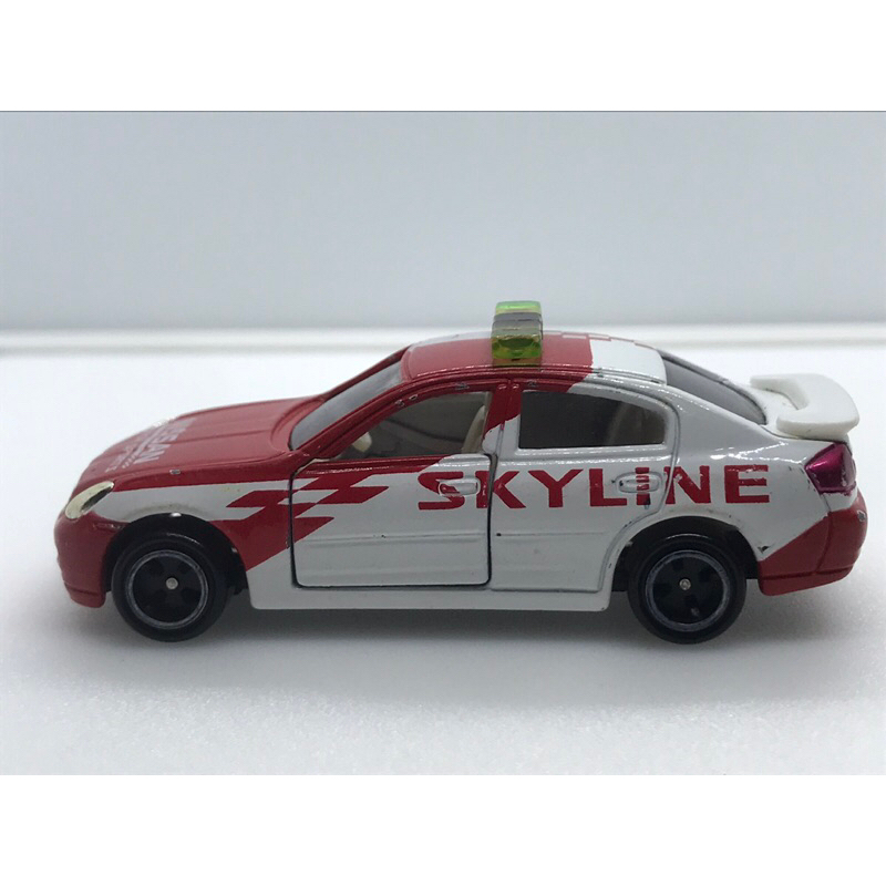 🟢🟢Tomica Nissan skyline SAFETY CAR