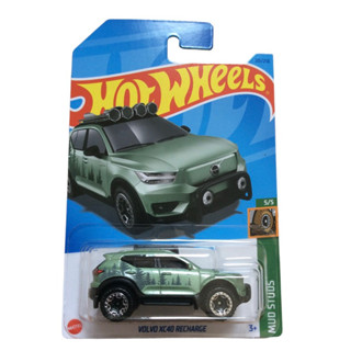 hot wheels volvo xc40