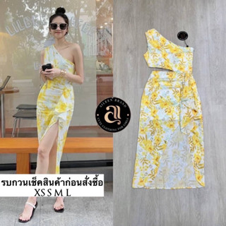 Maxi dress เนื้อผ้าชีฟองพิมพ์ลายดอกไม้ ดีไซน์สไตล์เกาะอกแต่งสายสปาเกตตี้ช่วงกลางอกเชื่อมมาด้านหลังสามารถผูกปรับระดับได้