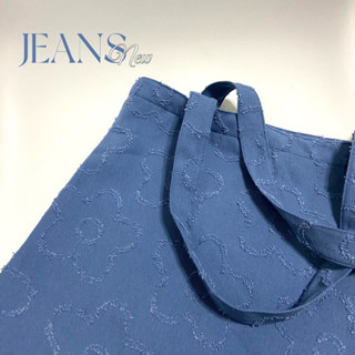 New พร้อมส่ง ✨ กระเป๋าผ้ายีนส์ Tote bag รุ่น Jeans ลายดอกไม้ 💙🤍