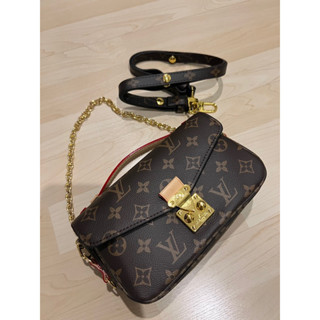 หลุยส์ วิตตอง ตัด - Louis Vuitton ตัดจากหนังจากแคนวาสแท้ จากร้าน คุนพลอย 100 เปอร์เซ็นต์