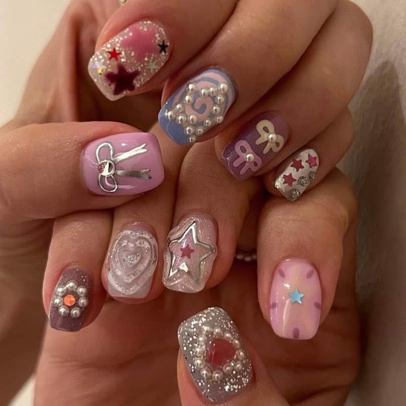 nailgel y2k cute cool *:•. *.: