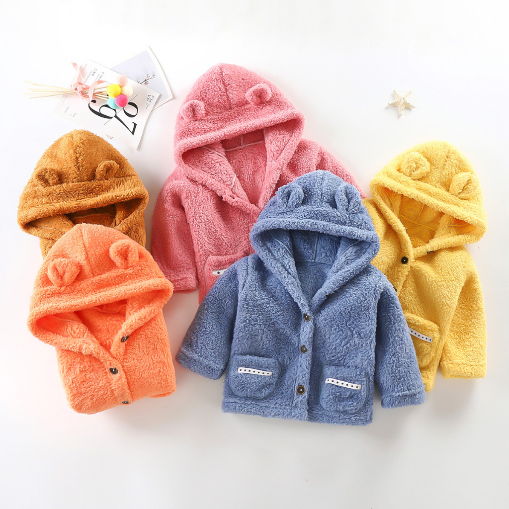 Babyonline(Y374)ชั้น2 เสื้อแจ็คเก็ตแขนยาวมีฮู้ดแต่งหูหมีขนแกะนิ่มสำหรับเด็ก มีกระดุมหน้า มีกระเป๋า2ข้าง