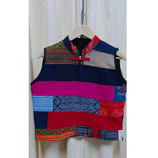 เสื้อแขนกุด คอจีน แต่งผ้าต่อชาวเขา หลายชนเผ่า
