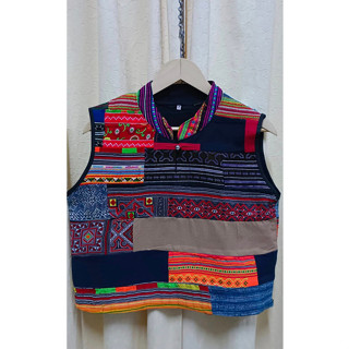 เสื้อแขนกุด คอจีน แต่งผ้าต่อชาวเขา
