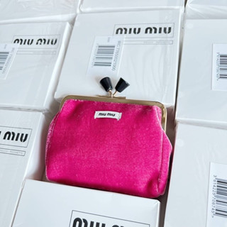 Miu Mui Pouch Bag - กระเป๋ากำมะหยี่👛