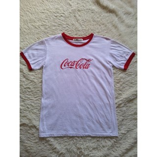 เสื้อยืดแขนกุ๊นลายวินเทจ