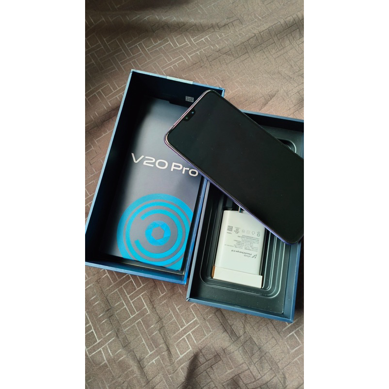 VIVO V20Pro 5G   RAM8 Rom128 มือสอง