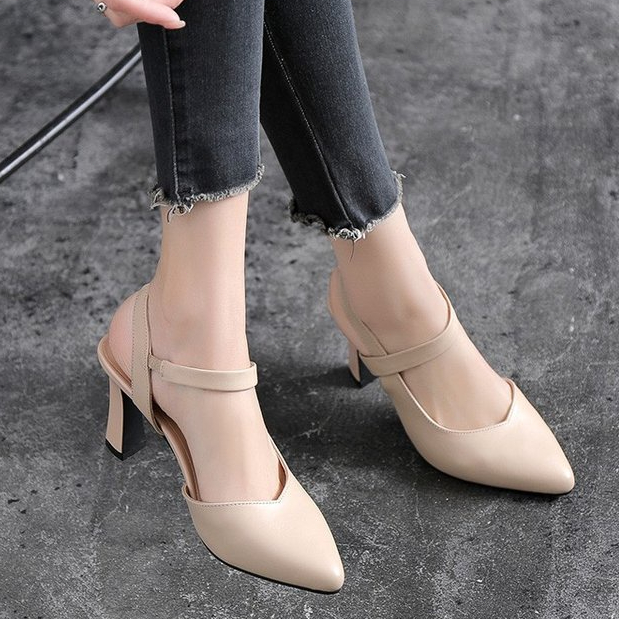 พร้อมส่ง รองเท้าส้นสูงแฟชั่นผู้หญิง แหลม วัสดุหนัง สวมใส่สบาย รองเท้าทำงาน