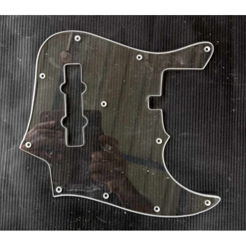 Pickguard sadowsky metroexpress 2023 5 string รุ่นคอเผา งานคัสต้อมจากทางร้าน ใช้เวลาทำ4-7วัน