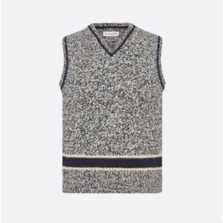 DIOR SWEATER GREY เสื้อแขนกุด สเวตเตอร์ แขนกุด คอวี ผ้าสวยมาก สีเทา ดิออร์