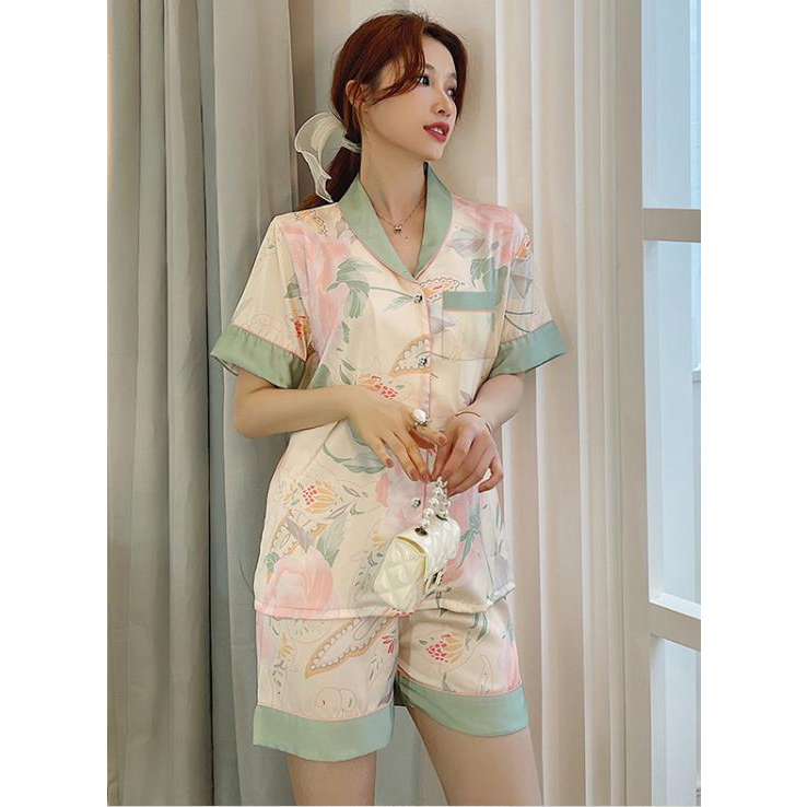 {ราคาถูกที่สุด}ชุดนอนสตรีใหม่ฤดูร้อน，ผ้าซาตินนุ่มสบาย，มีลวดลายสวยงามให้เลือกมากมาย，กางเกงขาสั้น + ด้านบน，M-2XL