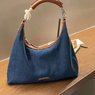 กระเป๋ารุ่น Denim bag