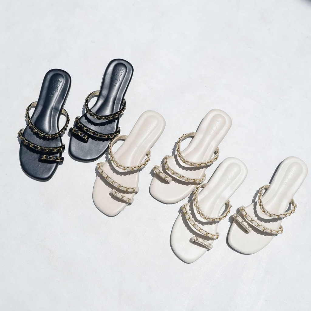 ส่งไว! รองเท้าแตะ พื้นนิ่ม แต่งโซ่ รุ่น บะหมี่ BUNNIE BRAND