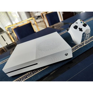 (ผ่อนได้) Xbox one s ความจุ 1Tb มือสองสภาพดี ไม่เคยโดนแบน แถมแท่นใสวางจอย มีเกมแท้ติดเครื่อง 3 เกม