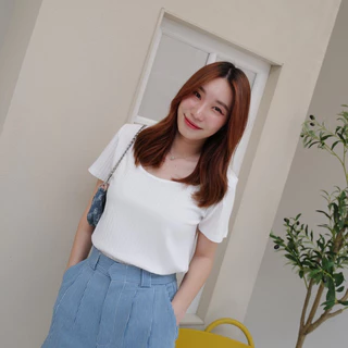 ranfafaet- เสื้อคอเหลี่ยมผ้าร่อง ไม่ยับง่าย (พร้อมส่ง)🥰