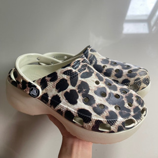 CROCS Baya Platform Printed Clog รองเท้ามือสองของแท้ sz.36