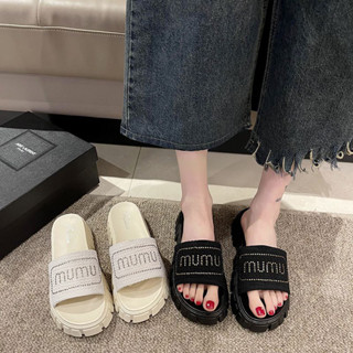 LGShoes สินค้ามาใหม่🆕รองเท้าแตะหญิง รองเท้าเสริมส้น  รงสวยเก๋ เรียบหรูดูแพงมาก🍷ใส่สบายแต่งานปั้มตัวอักษรสุดชิค ปังสุดๆ