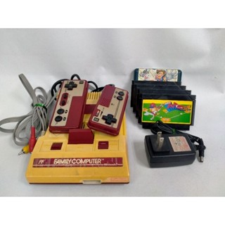 Famicom Japan ชุดพร้อมเล่น เน้นเล่น สภาพเหลืองไม่แตกหัก แปลง ระบบ AV ใช้กับ ทีวีรุ่นใหม่ๆและเก่าๆได้เลย