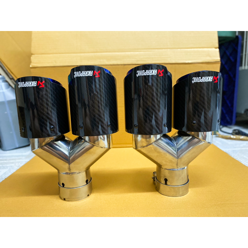 ปลายคาร์บอนคู่ไดร์น้ำเงินซ้าย-ขวา ปลายท่อ AKRAPOVIC แบบคู่ หัวเปิด