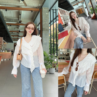 SLYQ AZALEA LACE RUFFLE SEE THROUGH BLOUSE เสื้อเบลาส์คอปกลูกไม้ระบายแขนยาว