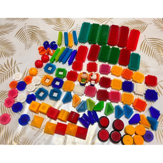 Bristle Blocks ชุดบล็อกตัวต่อ 118 ชิ้น ของเล่นเสริมทักษะเด็ก มือสองสภาพดีมาก