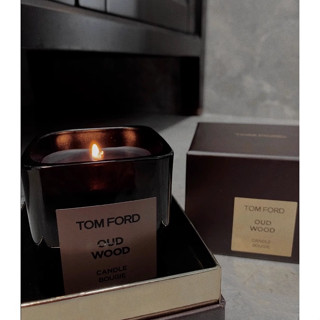 เทียนหอมอโรมา กลิ่น Tom Ford ขนาด 200 กรัม เหมาะกับของขวัญ สําหรับตกแต่งบ้าน งานปาร์ตี้ วันหยุดยี่ห้อ Tom Ford  รูปร่าง: