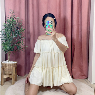 เดรสปาดไหล่(ยางยืดไม่หลุด) ระบายพริ้วๆ