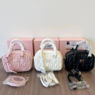 ✅พร้อมส่ง✅MIU MIU กระเป๋าสะพายไหล่สไตล์ลุคคุณหนูสุดๆ หรูหรา แฟชั่น เรียบง่าย  มีกล่อง ถือได้ สะพายได้