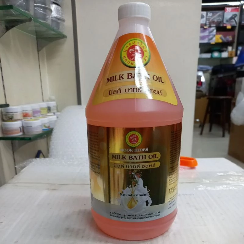 วิตามินน้ำนมบำรุงผิว milk bath oil (สีส้ม 1000 ml ) มุก มุกสมุนไพร น้ำนมสปา แช่น้ำนม น้ำนม