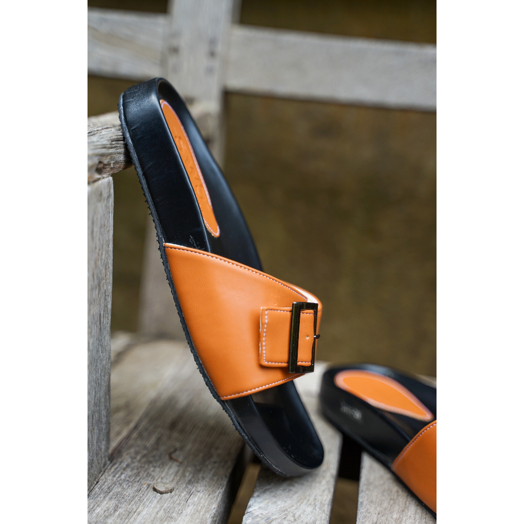(ไม่ผลิตเพิ่ม)The Street Wear Studio - Casa Sandals | รองเท้าแตะปรับหน้าเท้าได้