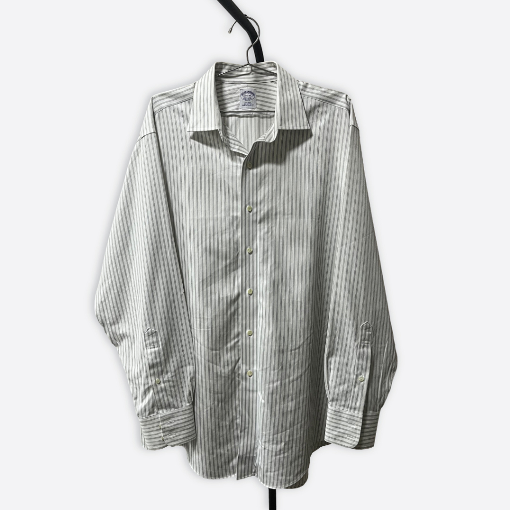 LUGA VINTAGE - เสื้อเชิ้ตแขนยาว Brooks Brothers Non - Iron Cotton Shirt Size 16 ครึ่ง - 35 (L)