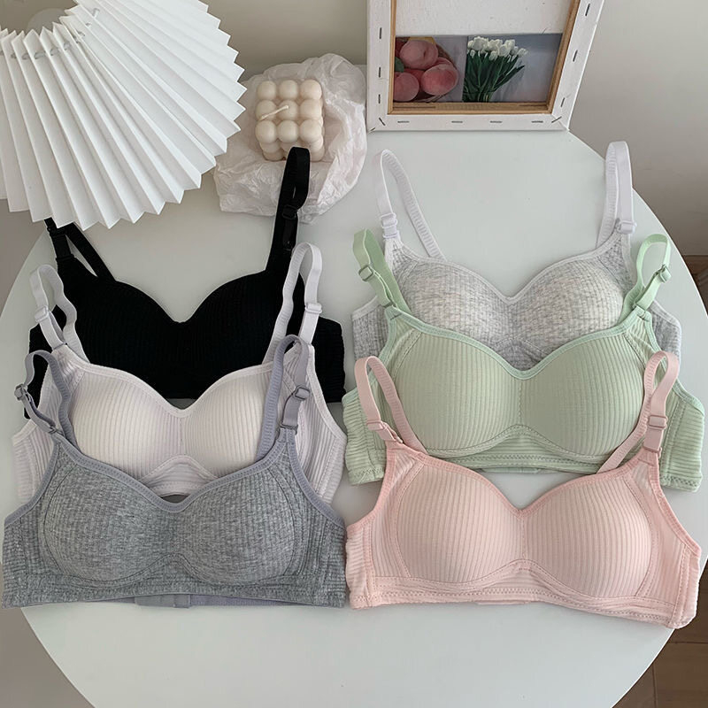 ลดล้างสต๊อก Six_Bra เสื้อใน ไร้สาย ไร้โครง ไร้รอยต่อ ทำจากผ้าฝ้าย ใส่สะบาย AAB215