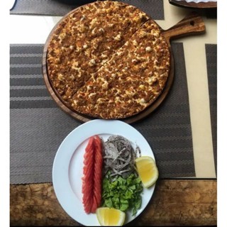 พิซซ่าตุรกีแผ่นบาง ฮาลาล Lahmacun หน้าเนื้อแกะสับ กัดตรงไหน กรี๊ดตรงนั้น 2 ชุด บิ๊กๆ ส่งฟรี