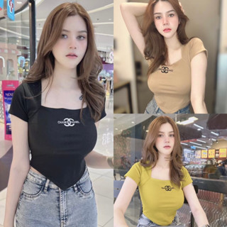 เสื้อยืดคอเหลี่ยม ผ้าร่องชายแหลม🔥มี10สี(พร้อมส่ง)