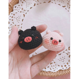 💫NEW💫Little Pig two tone🐽keychain🐷พวงกุญแจหมุ2สี🖤🩷