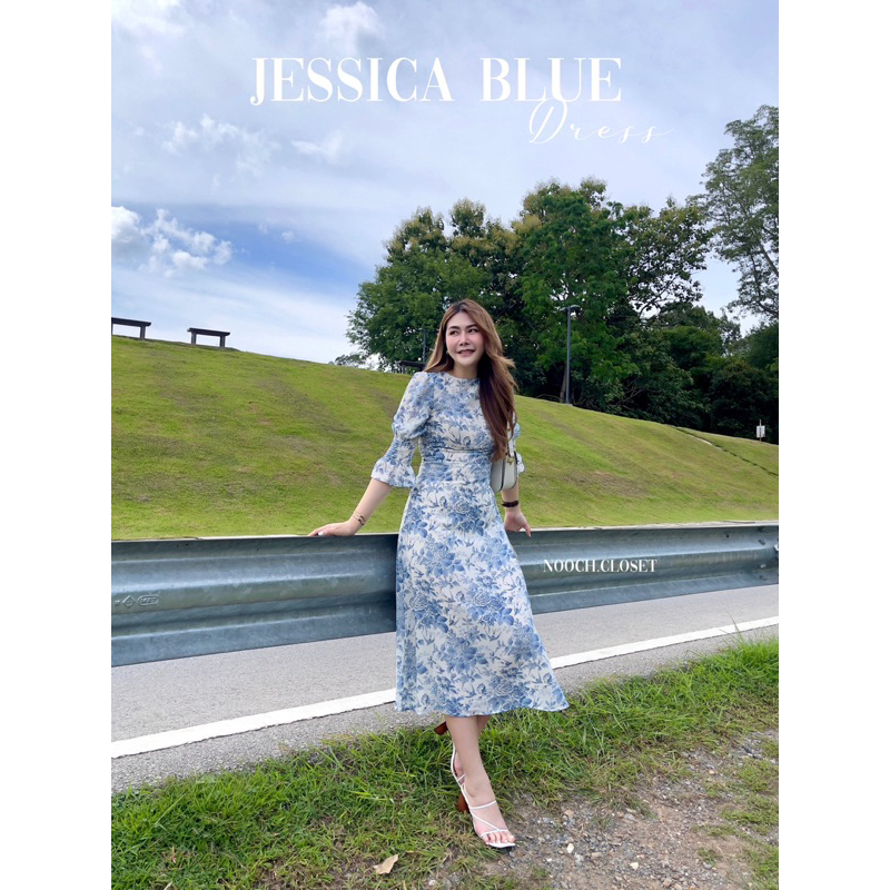 เดรสยาวลายดอก Jessica Blue Dress