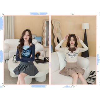 เสื้อครอปแขนยาว แต่งสี2โทน ทำเป็น 2 ชิ้นแต่งเย็บติดกันเป็นชิ้นเดียว ทรงเก๋