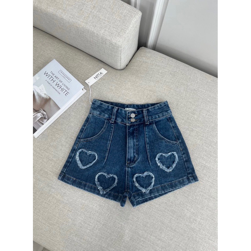 NITTA COLLECTION กางเกงยีนส์ขาสั้น หัวใจ ไซต์ L มือ1 ป้ายห้อย