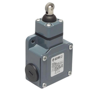 Pizzato FL 615 LIMIT SWITCH WITH ROLLER PISTON PLUNGE