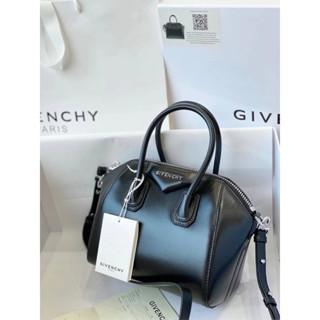 กระเป๋าพร้อมส่งgivenchy Antigona mini bag size 23 cm.