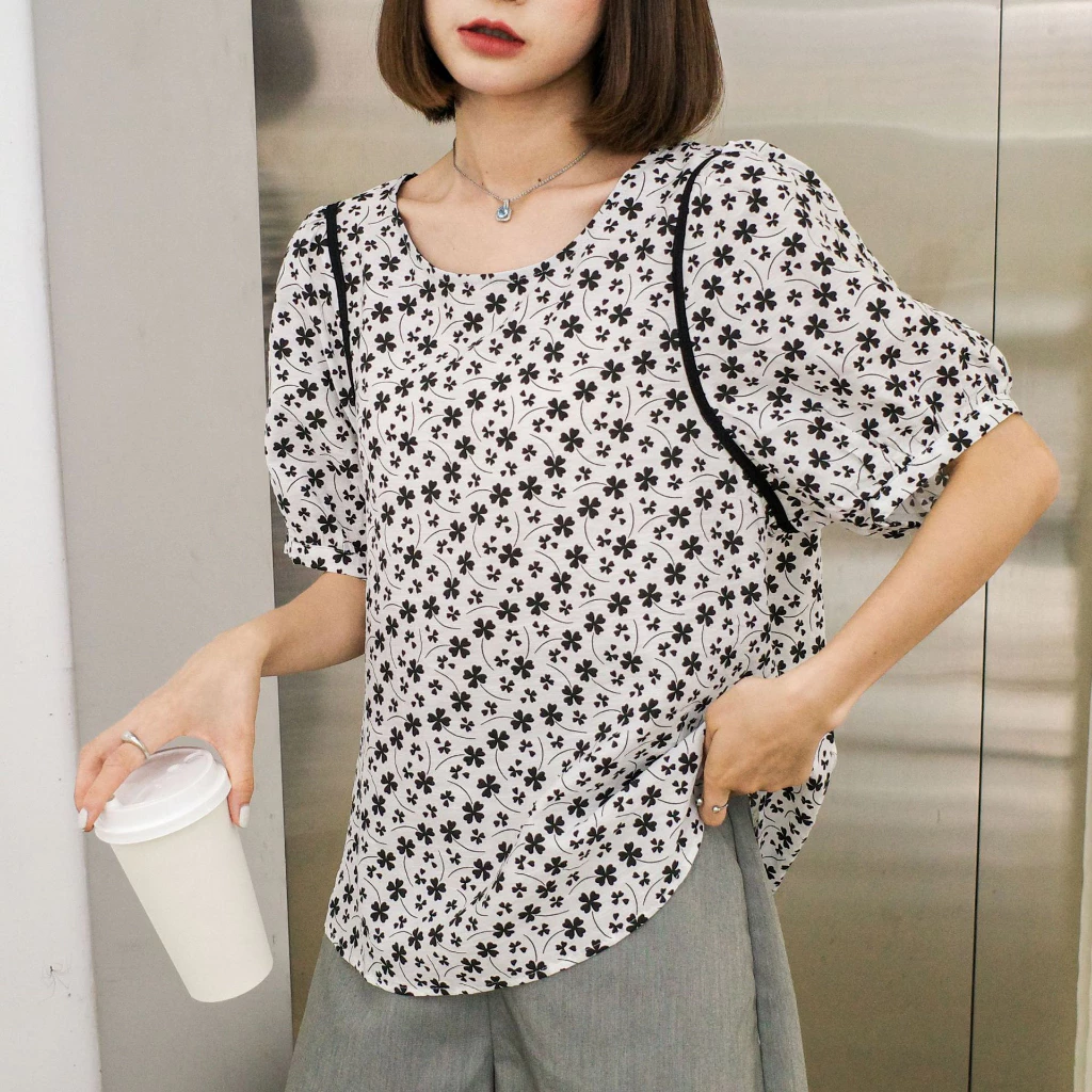 เสื้อผู้หญิงแขนสั้นลายดอกไม้ ผ้าใส่สบาย thumbnail 5