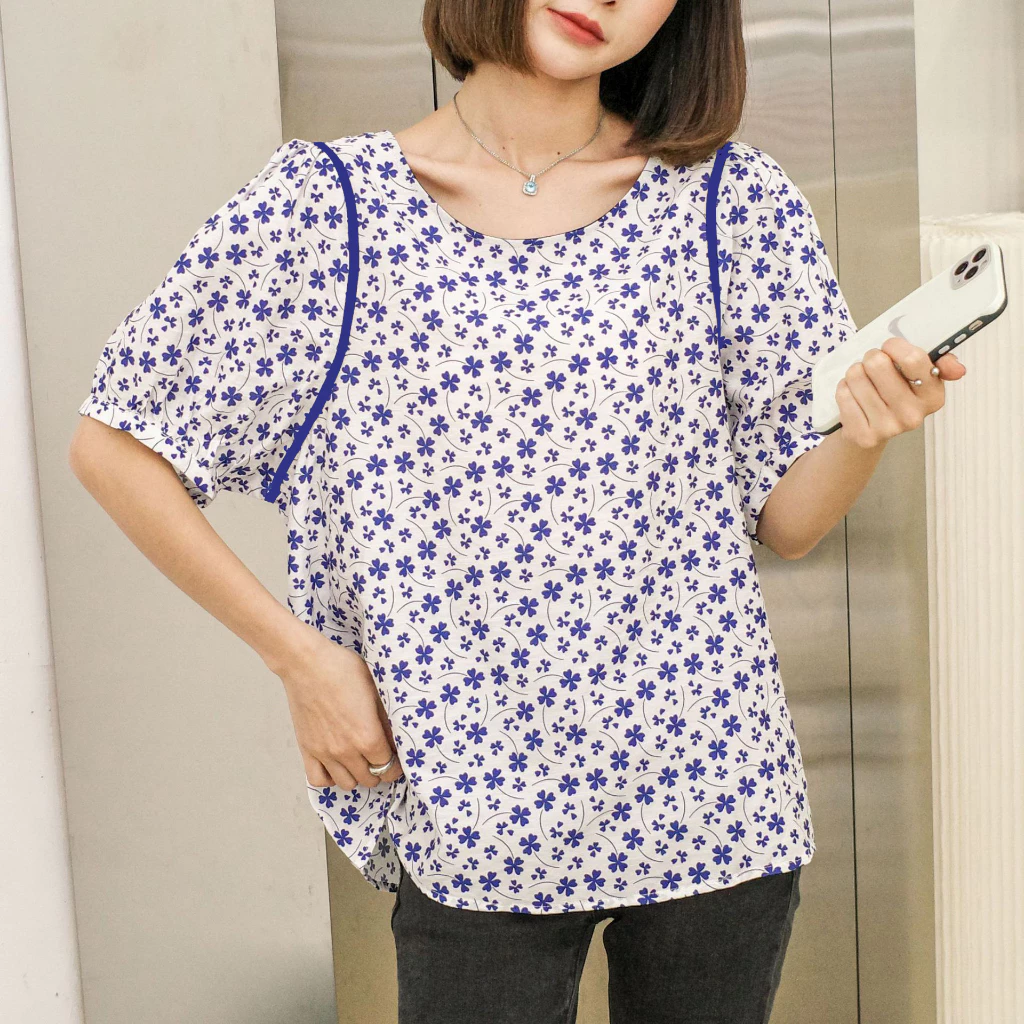 เสื้อผู้หญิงแขนสั้นลายดอกไม้ ผ้าใส่สบาย