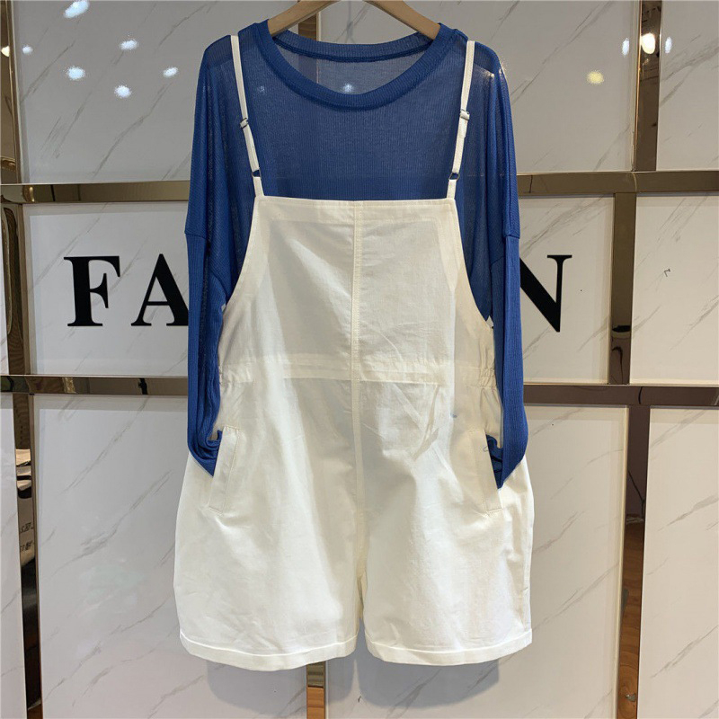 GFShop สุดคุ้ม กางเกงยีนส์แฟชั่นมาใหม่กางเกงยีนส์เอวสูง ทรงสวยดีเทลเก๋ๆงานเอวสูงกระเป๋าหน้า แต่งรอยขาดสุจ้าบบบ รีบกดสั่