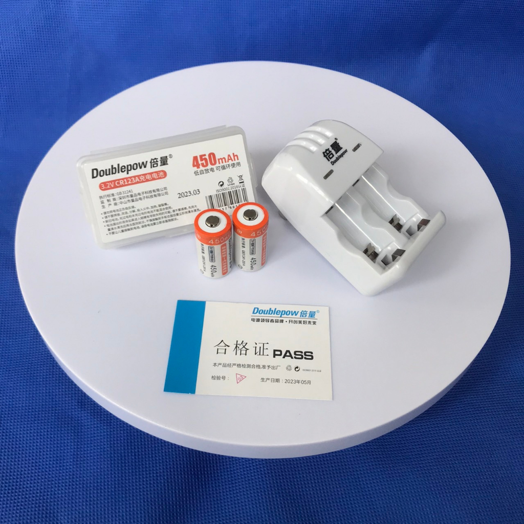 ชุดชาร์จ CR2,CR123A ขนาด 2 ช่อง PLUG (220V)+ถ่านชาร์จ CR123A Li-ion ขนาด 3.2V 450mAh 2 ก้อน