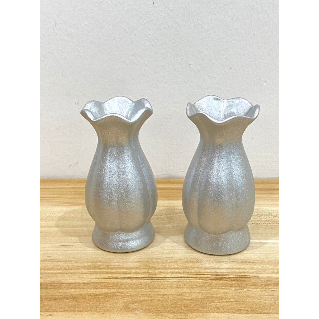 ชุดหน้าพระ เซรามิกพ่นสีเงิน ชุดเซ็ต แจกัน กระถางธูป เชิงเทียน(สินค้าขายเป็นชุด)มี 3 ขนาด - รูปที่ 5