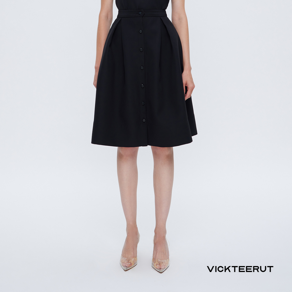 VICKTEERUT Re-Edition Flare Tweed Skirt กระโปรงบาน ผ้าทวีด