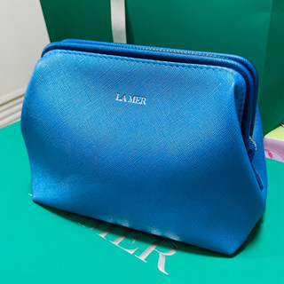กระเป๋าเครื่องสำอางค์ LA MER สีน้ำเงิน