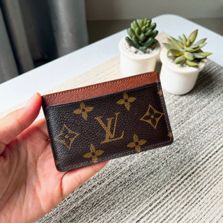 Lv Card Holder มือสองของแท้💯ค่ะ (รบกวนทั่กแชทก่อนสั่งค่ะ)