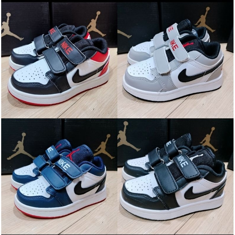 รองเท้าผ้าใบNikeของเด็ก